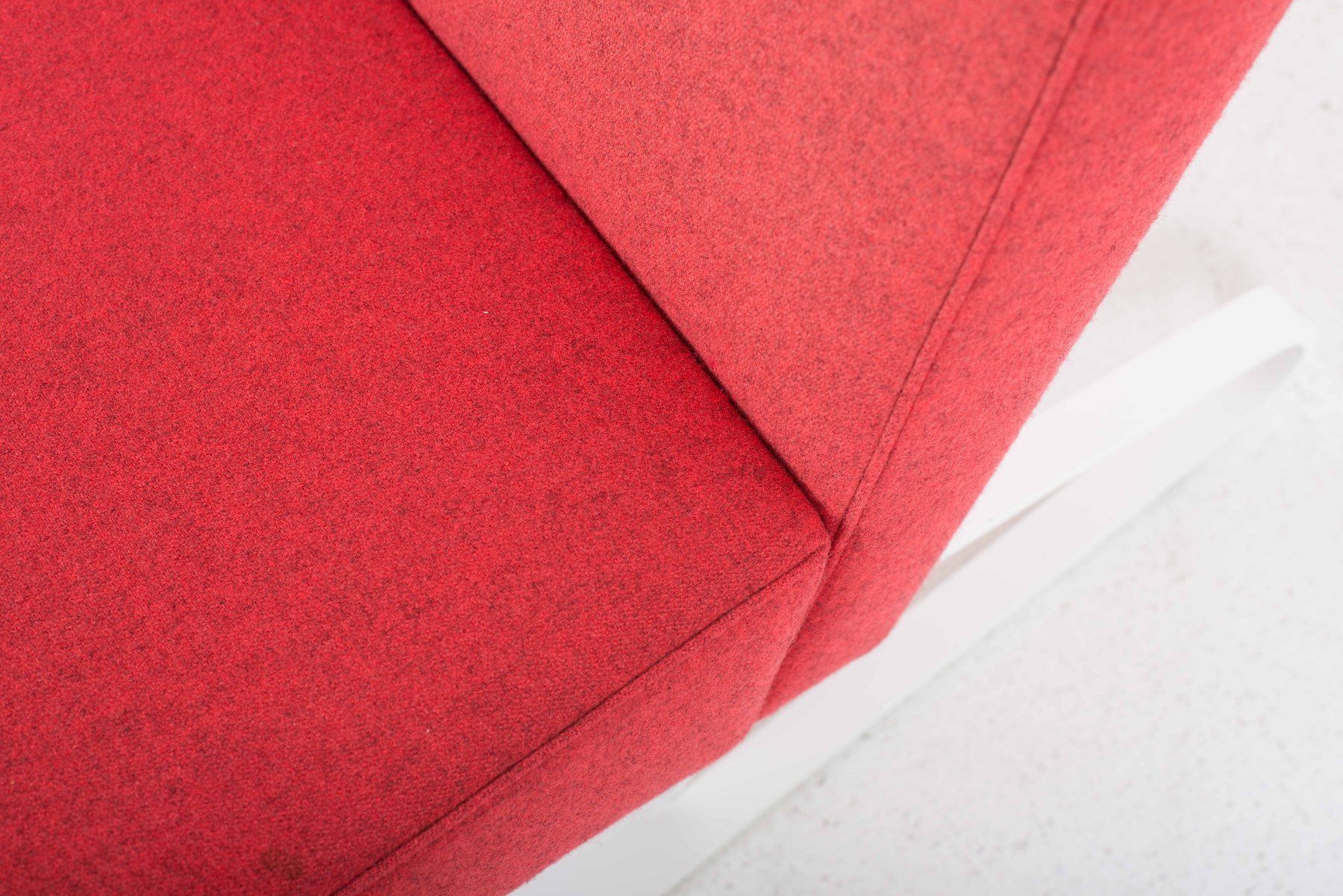 Classicon Poltrone: ClassiCon Satyr Sessel von For Use in rotem Stoff – Usato da Zürich venduto da STUZH38 7