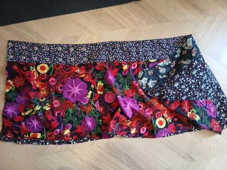 Moshiki Nijens 2-in-1 skirt floral