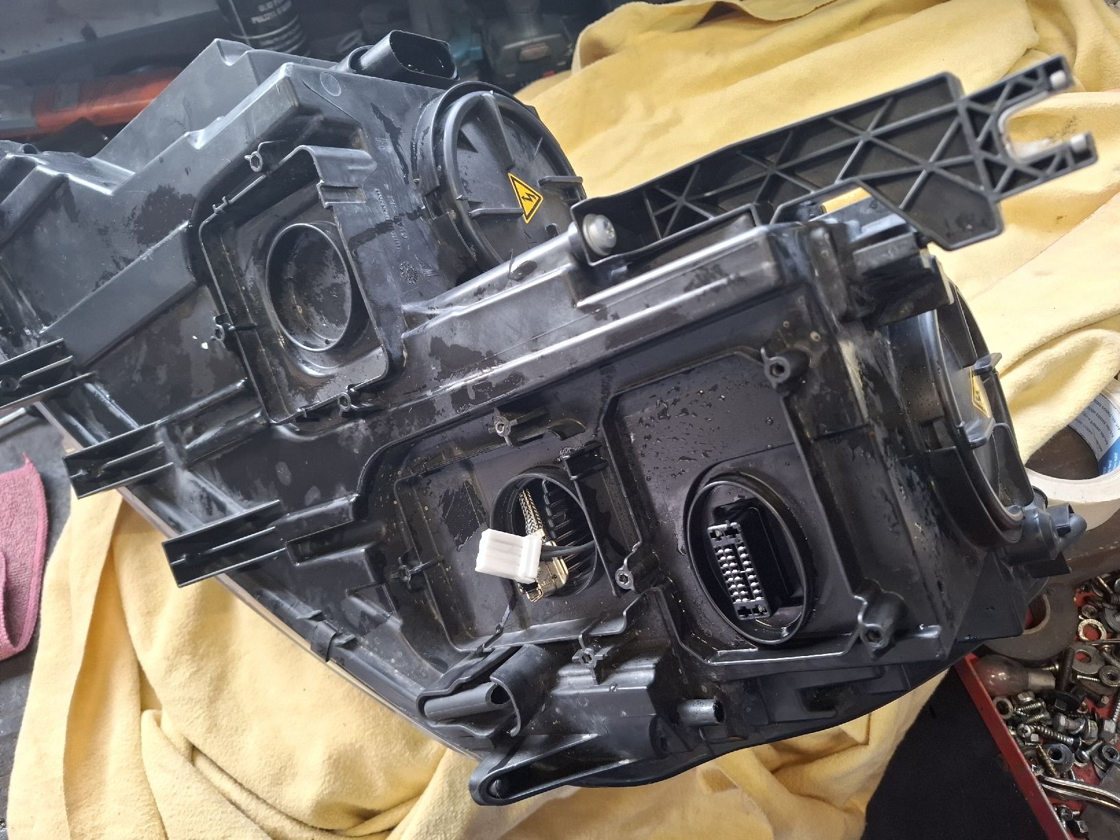 Seat Fari: Seat Alhambra LED Scheinwerfer rechts – Usato da Hefenhofen venduto da Garage_Barone 2