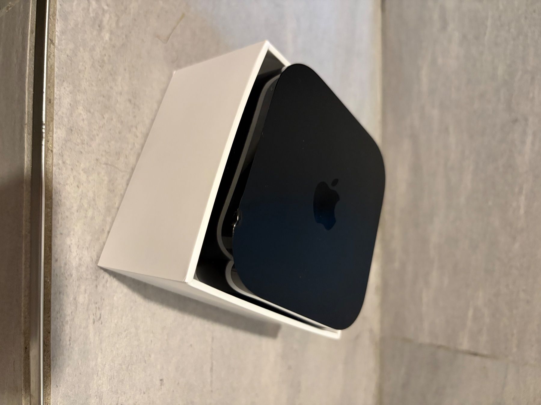 Apple Lecteur multimedia & Streamer: Apple tv 4K 3.Gen. 64 GB – D'occasion à Chur par boltsi01 1