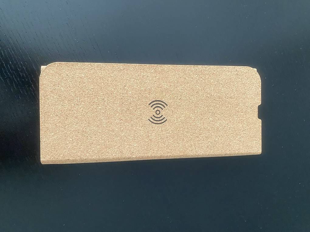 Ladegeräte: Kabellose Ladestation – Gebraucht aus Basel von Oleander40 1