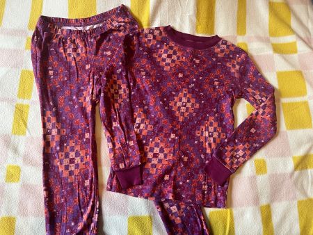 1 pyjamas age 8 years for girl