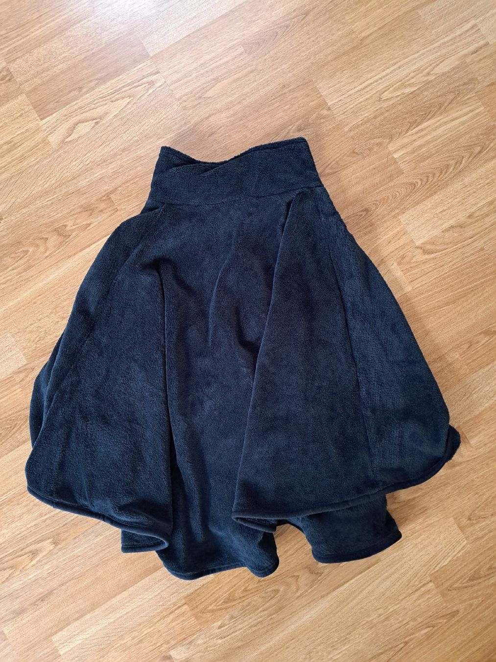 Pullover & Sweatshirts: Damen Poncho dunkelblau Polyester neuwertig – Neu (gemäss Beschreibung) aus Jona von cel_s8jx 2