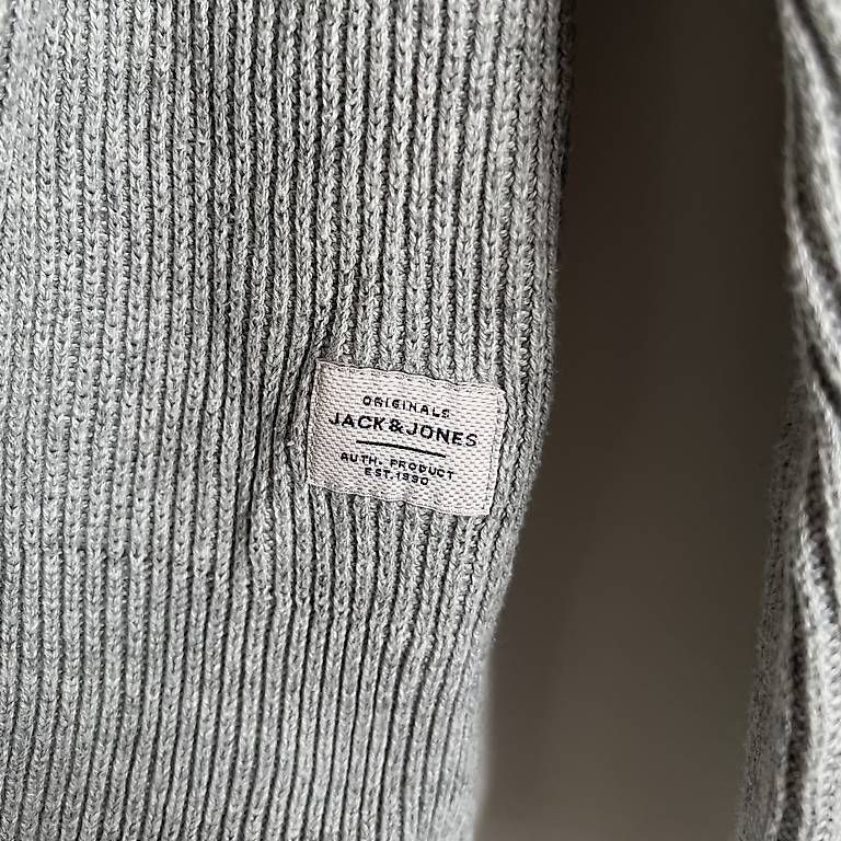 Maglioni & Felpe: Grauer Pullover von Jack & Jones – Usato da Neerach venduto da twerner1 1