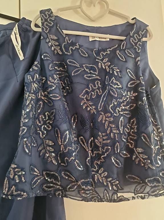 Costumes: Festlicher Dreiteiler – Neuf (Voir description) à Schüpfheim par Prisi62 1