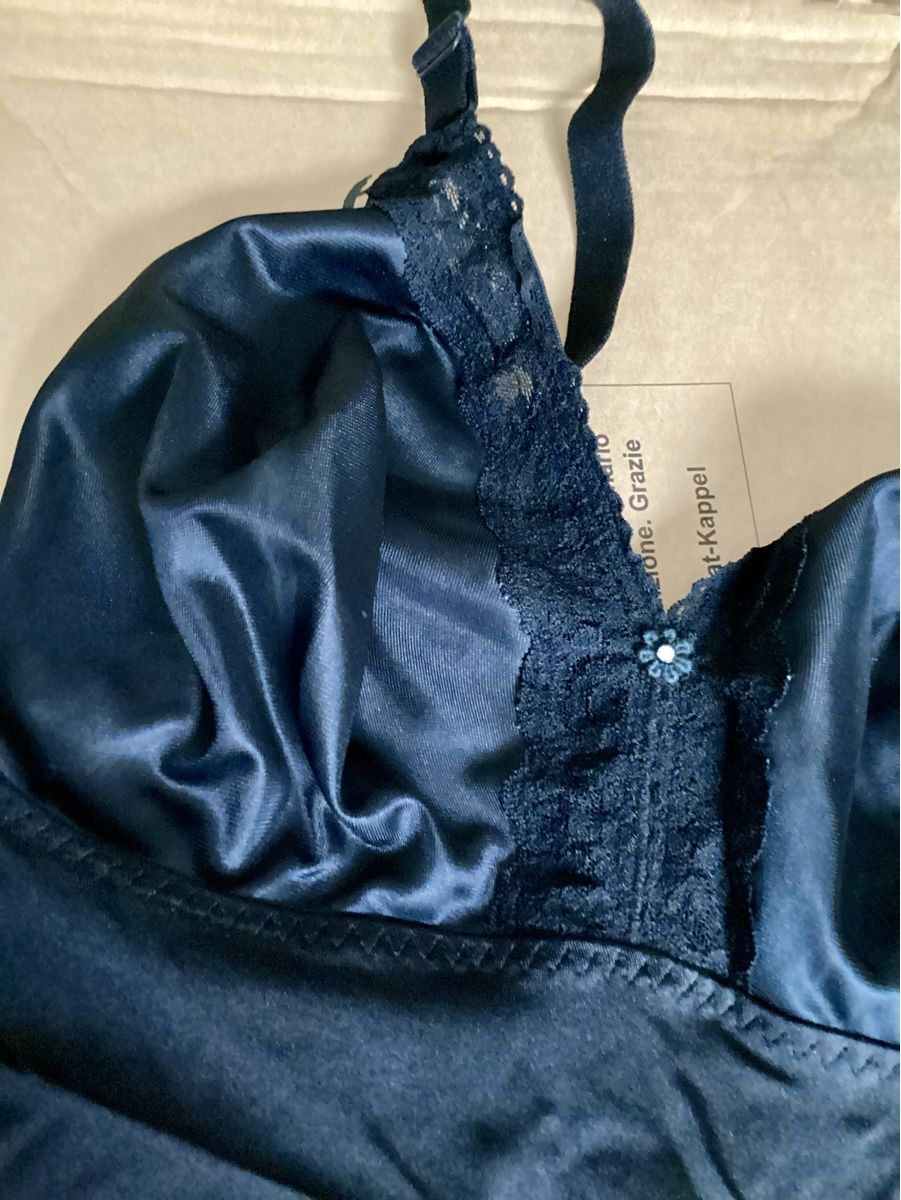 Sonstige Unterwäsche: Body Gr. 105 C – Gebraucht aus Bellinzona von wav_72pt 2