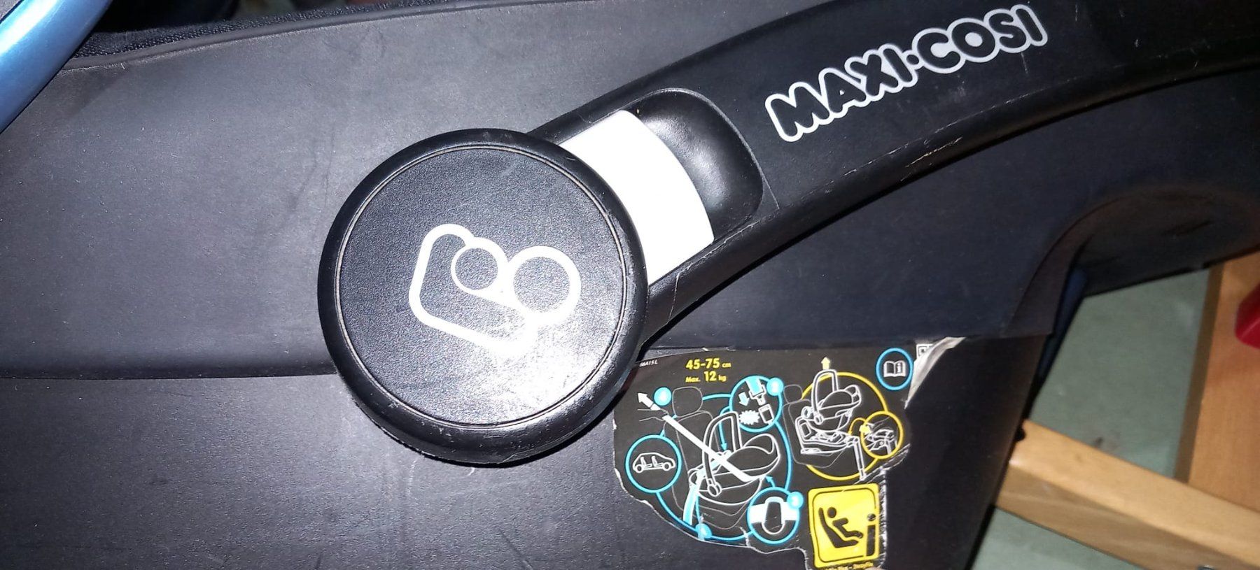 Maxi-Cosi Sièges auto: Maxi Cosi Autositz Baby – D'occasion à Kriens par Chleusu 1