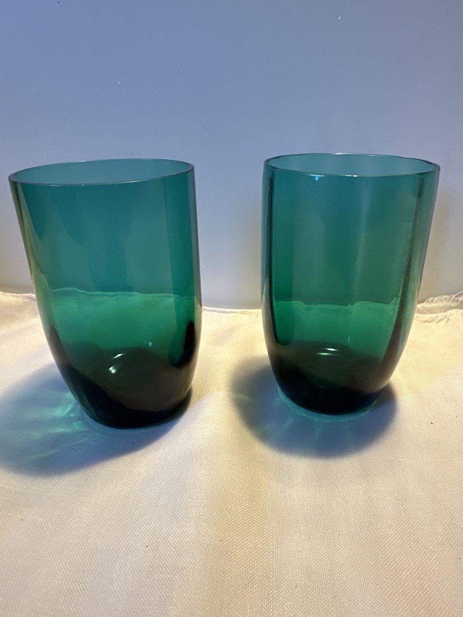 Verres: 2 schöne grüne Gläser, Vintage – D'occasion à Zürich par Chaeffeler