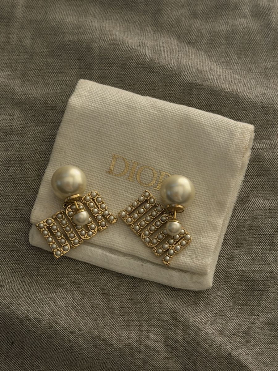 Dior Orecchini pendenti & Orecchini a lobo: Dior Tribales Ohrringen – Nuovo (secondo la descrizione) da Thörishaus venduto da swe_5m5z 2