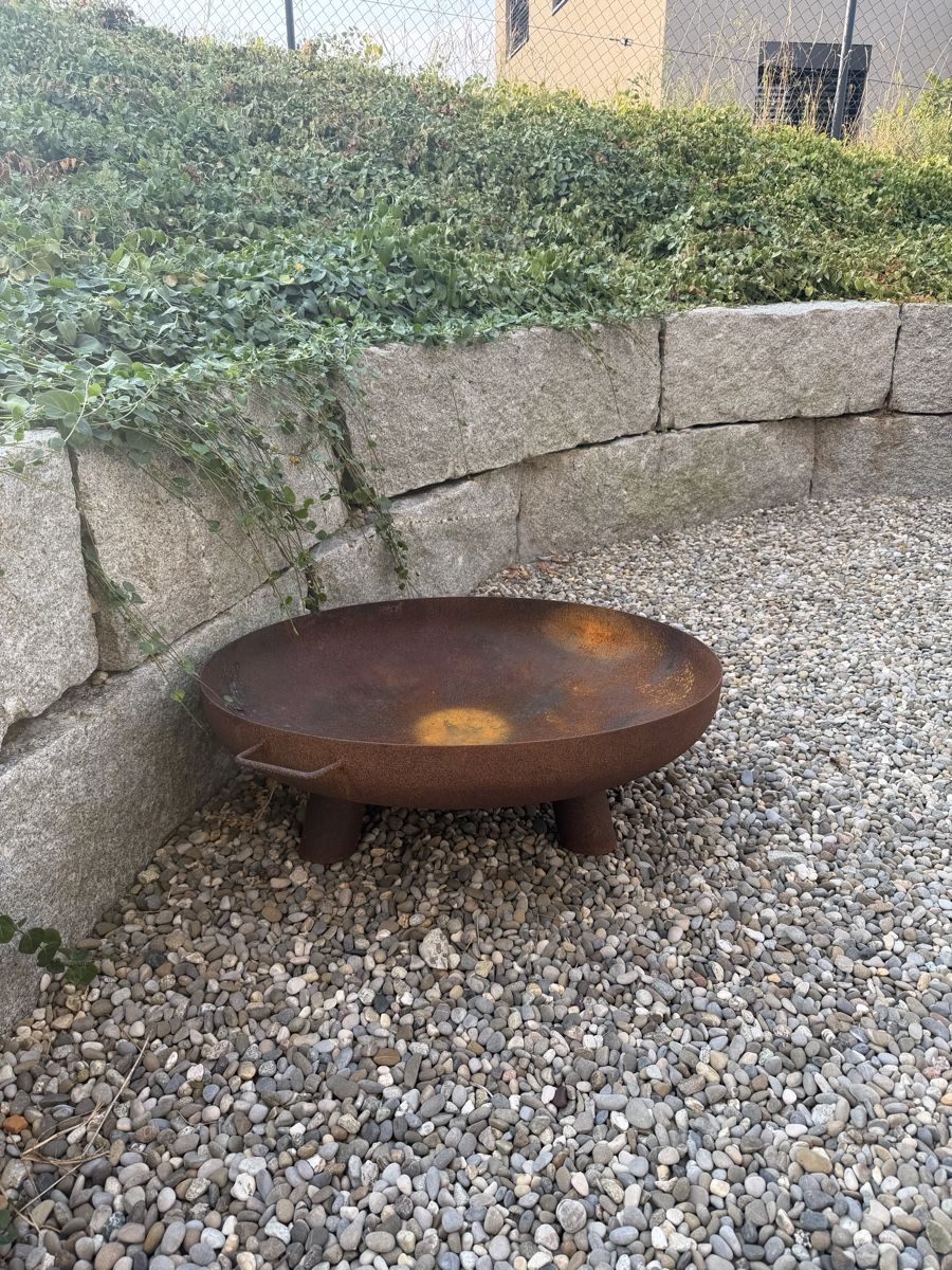 Camini: Metal fireplace – Usato da Liestal venduto da OnyxGT