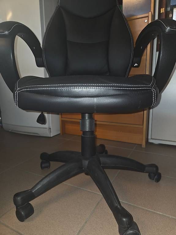 Poltrone: Bürosthul / Chaise de bureau – Usato da Nidau venduto da lagoume 3