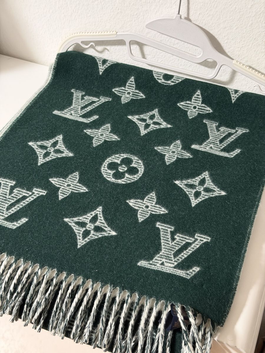 Louis Vuitton Foulard & Sciarpe: Louis Vuitton Schal, Grün/Weiss – Nuovo (secondo la descrizione) da Frick venduto da EldinBe 3