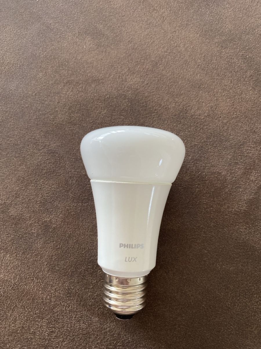 Philips Lampade: Leuchtmittel Philips Hue Kunststoff E27 9.5 W – Usato da Cham venduto da G-Money_swiss