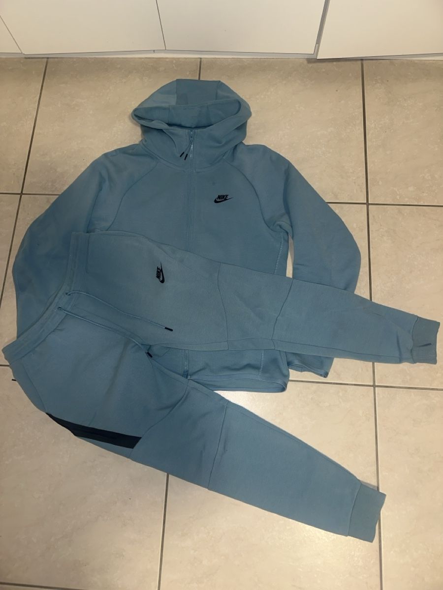 Nike Lotti di vestiti: Nike Traineranzug Herren – Usato da Zollikofen venduto da Marvin_Hal 1
