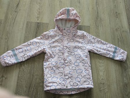 Süsse Mädchen Regen Jacke, Wolkenmuster, Grösse 116