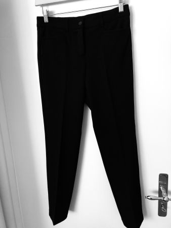Schicke, schwarze Winterhose, Gr. 36, zeitloser Klassiker