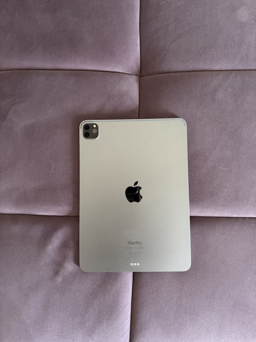 Apple Tablet PC: Ipad Pro 11” 4 gen. inkl apple pen & case – Usato da Bösingen venduto da watchoutonflavio. 1
