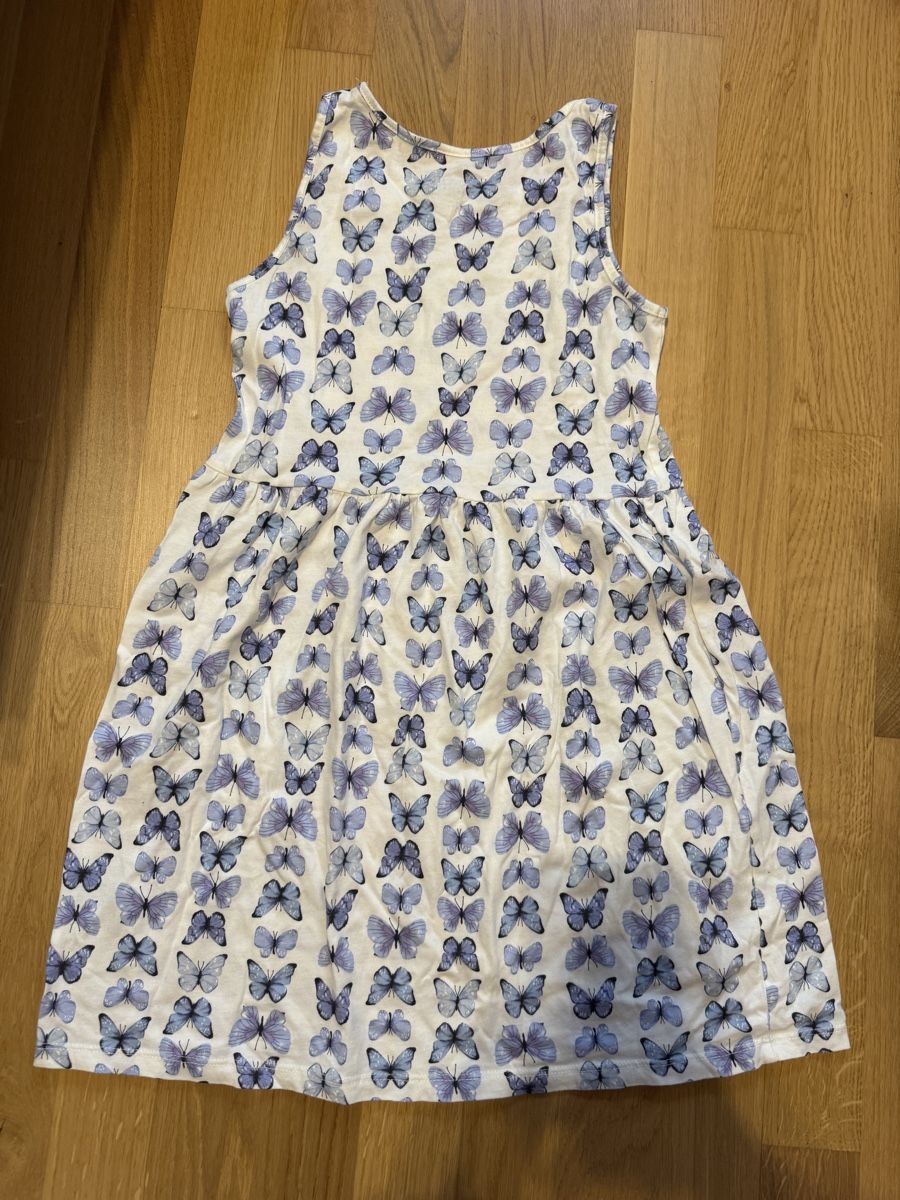 H&M Vestiti & Gonne: H&M Kleid, Grösse 134/140 – Usato da Kleinandelfingen venduto da les_gb7w 1