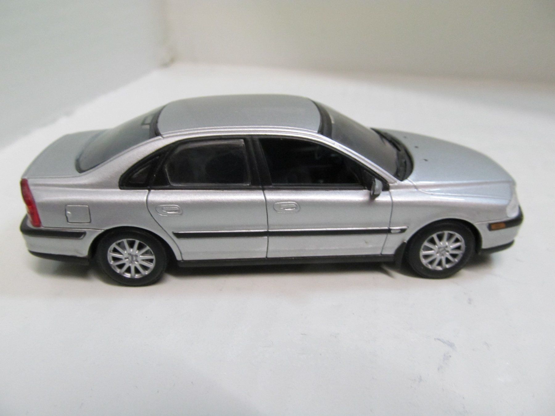 Volvo Modellini d'auto: VOLVO S80 1998  1:43  MINI CHAMP – Nuovo (secondo la descrizione) da Grueningen venduto da malamut56 1