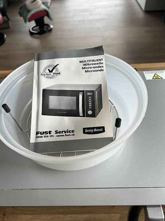 Elettrodomestici da cucina: Mikrowelle mitZubehör neu – Usato da Ibach venduto da car_tg7b 2