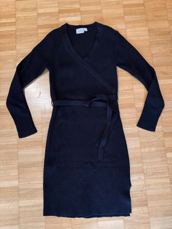 Schwarzes Strickkleid von VILA, Gr. S, Top Zustand!