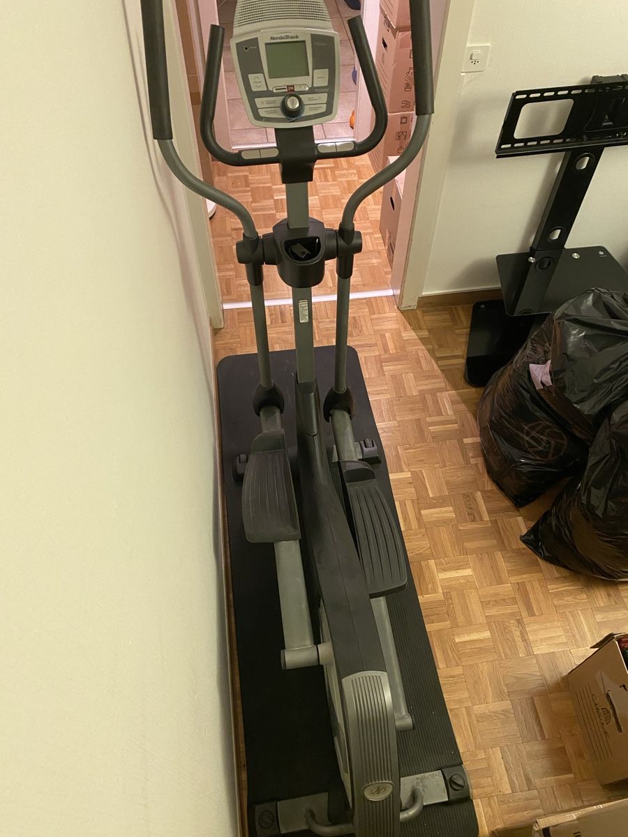 NordicTrack Hometrainer: Vélo elliptique à donner – Nuovo (secondo la descrizione) da Chavannes-Renens venduto da luc_2zlp 1