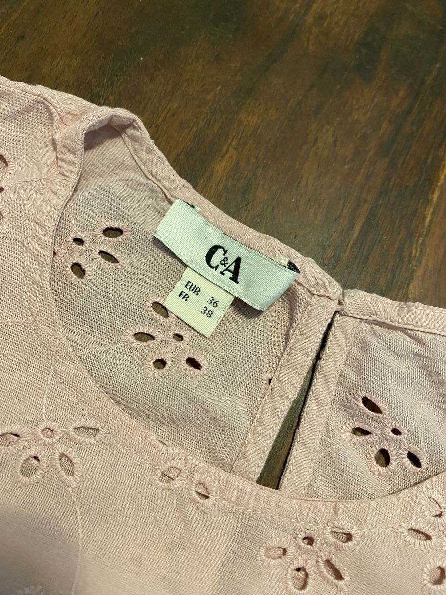 C&A Blusen: Bluse in rosa Lochstickerei – Gebraucht aus Winterthur von Sunshineandrain 1