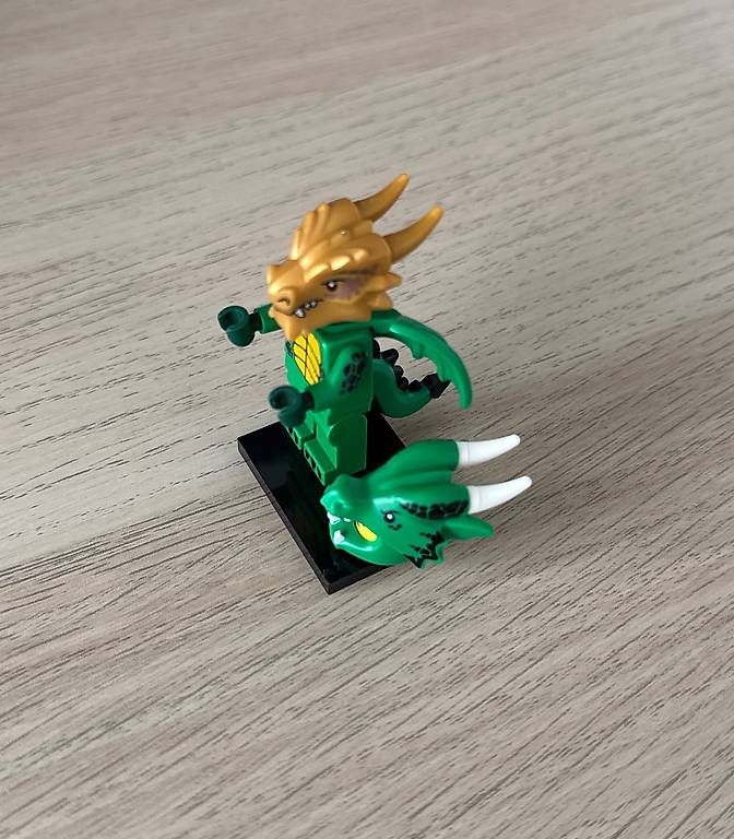 Lego Statuette: Lego Minifigur Drache Neu – Nuovo (secondo la descrizione) da Neuhausen am Rheinfall venduto da mic_m9bp 2