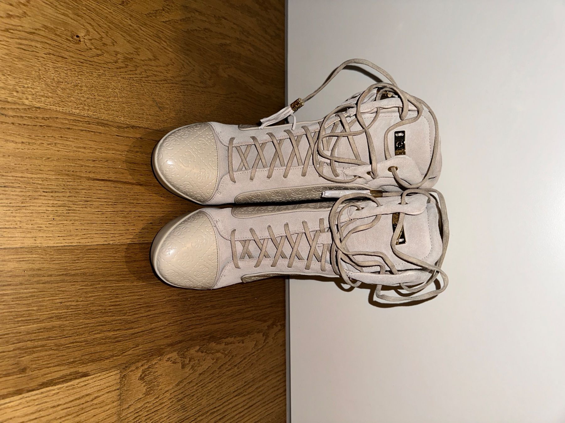 Guess Damenschuhe: Guess Stiefeletten – Neu und originalverpackt aus Selzach von Mperformance83