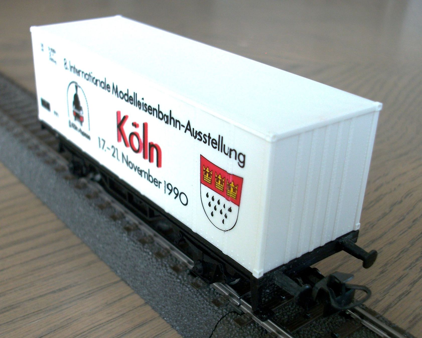 Märklin Modelleisenbahnen: weisser Containertragwagen; fabrikneu & OVP – Neu und originalverpackt aus St. Moritz von Manu7500 3