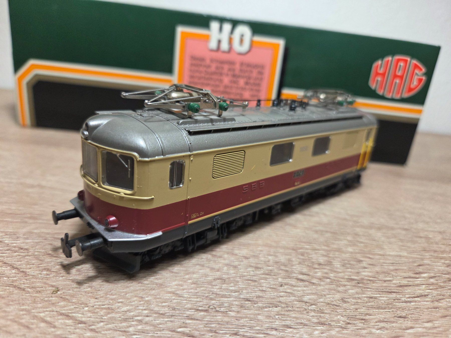 Hag Modellini di ferrovie: Hag 274 E-Lok Re Re 4/4' SBB Digital H0 – Usato da St-Aubin-Sauges venduto da Lo_Go 2