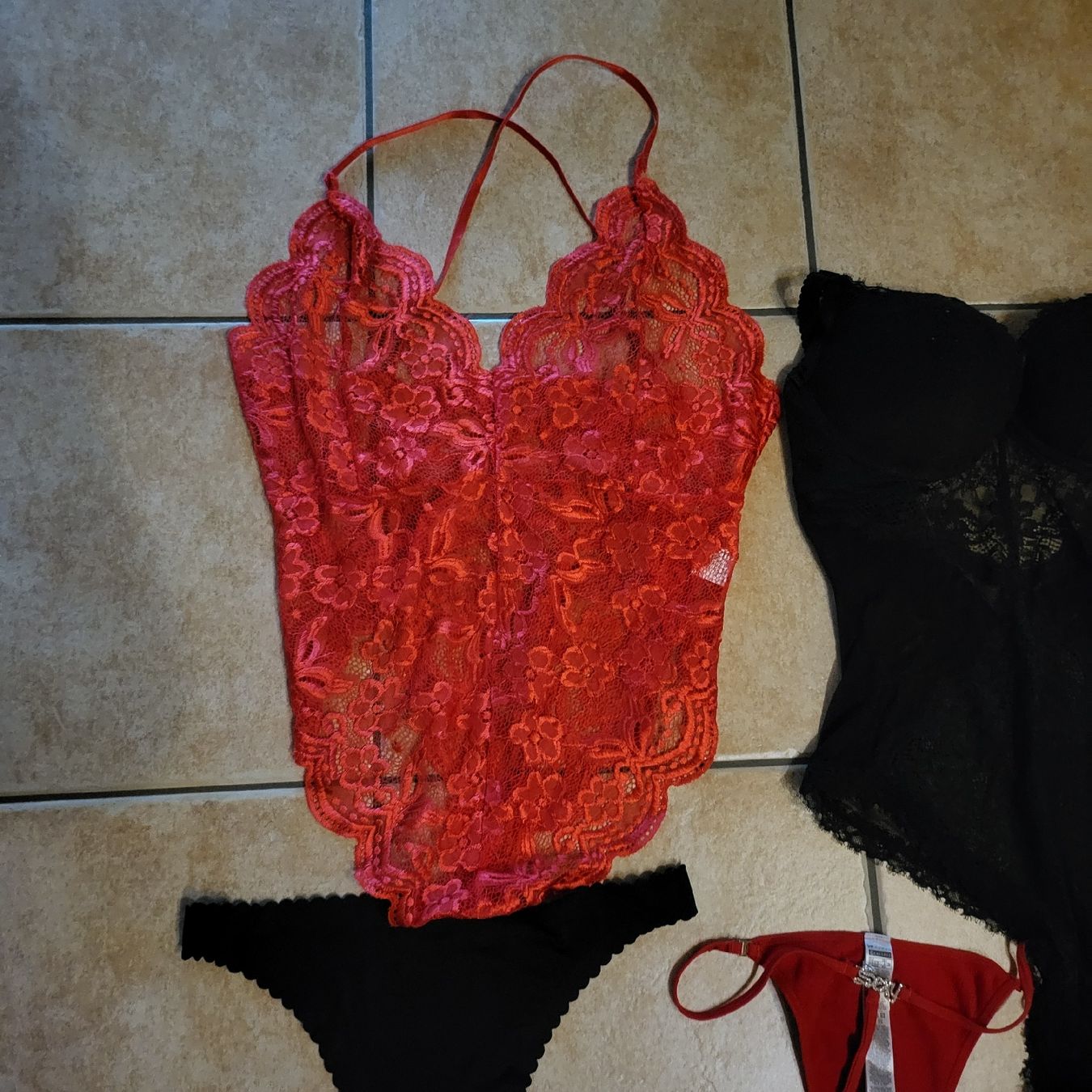 Altra biancheria intima: lot 5 pièce taille 40 - 42 – Usato da Sion venduto da Oonathoo 2