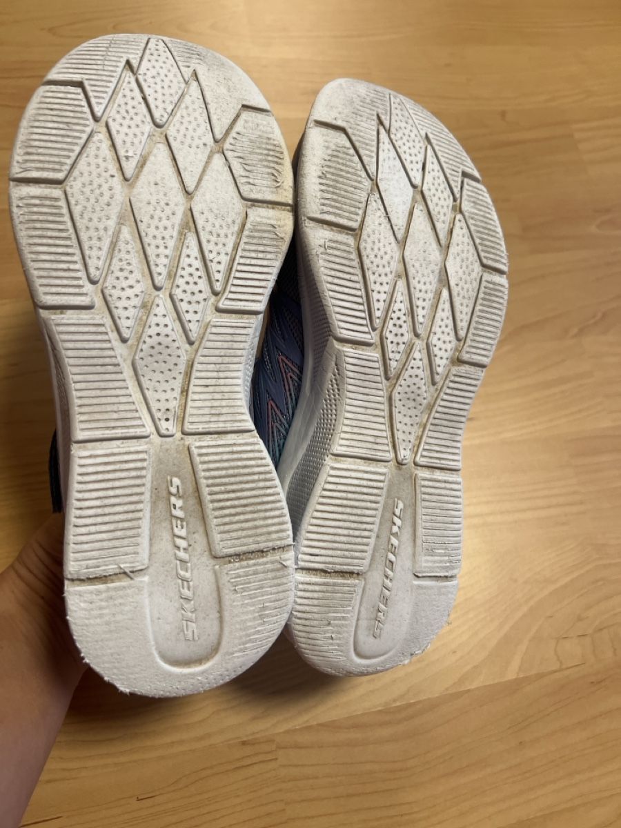 Skechers Schuhe für Mädchen: Skechers Gr.36 – Gebraucht aus Laufen von Nachlasverkauf 2