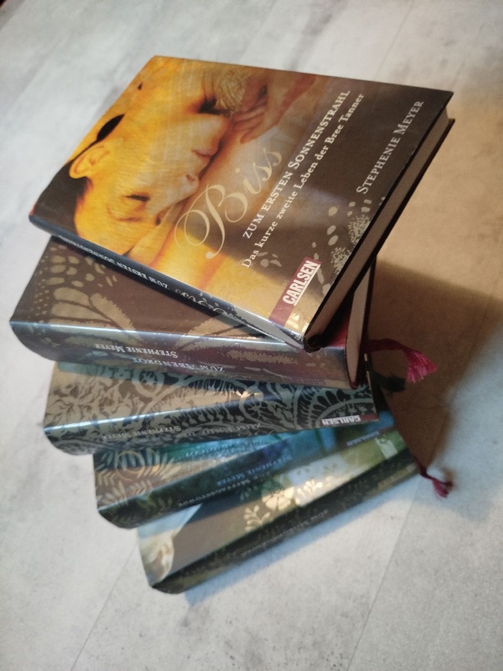 Libri: 5 Twilight Romane von Stephenie Meyer - Biss... – Usato da St. Gallen venduto da jbu_ns6v