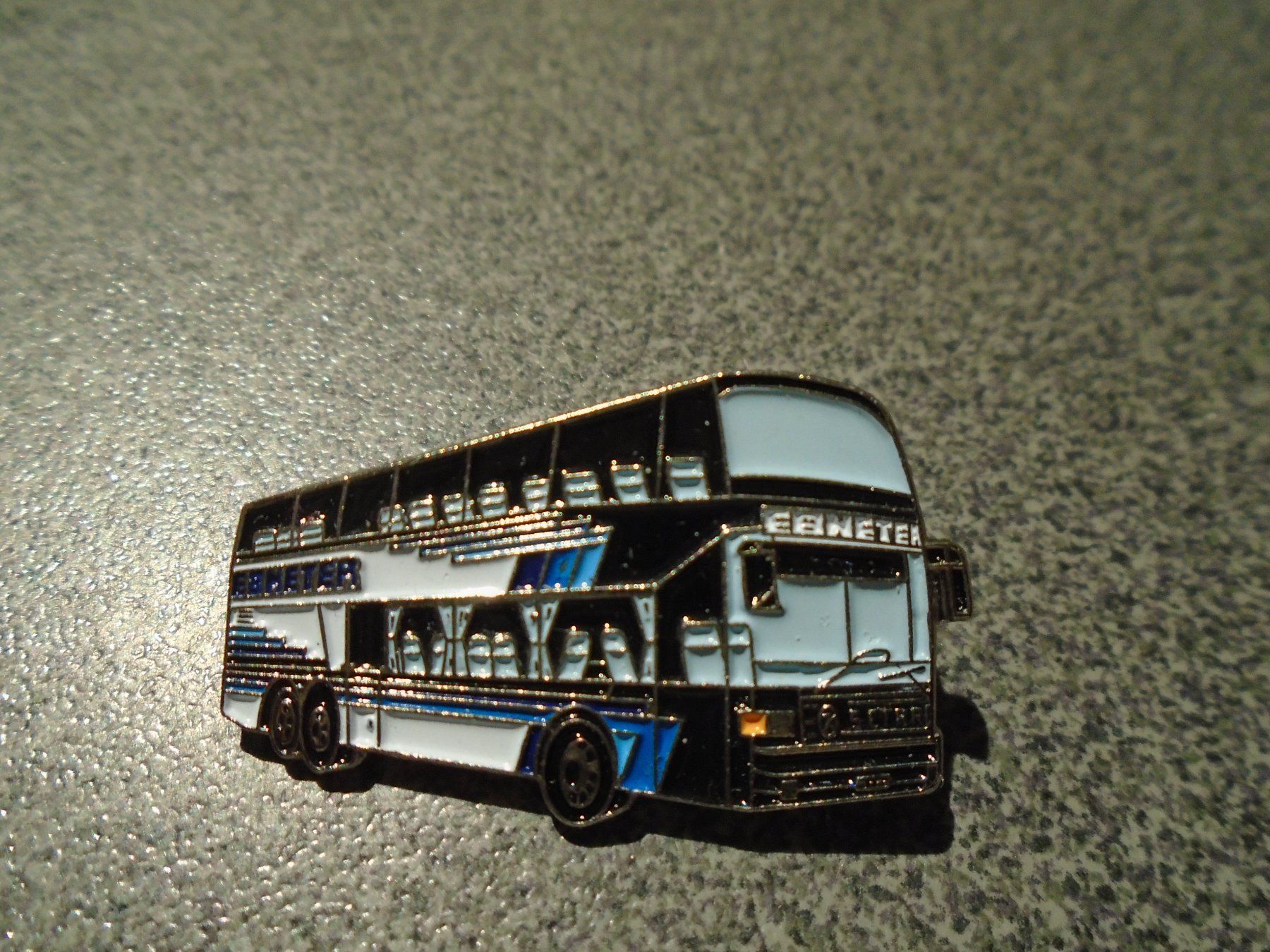 Plaketten & Abzeichen: Pin Reisebus – Gebraucht aus Zürich von abraxas1291