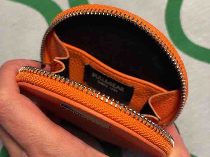 Portafogli: Pull&Bear Portemonnaie rund orange – Usato da Zürich venduto da ivanab02 2