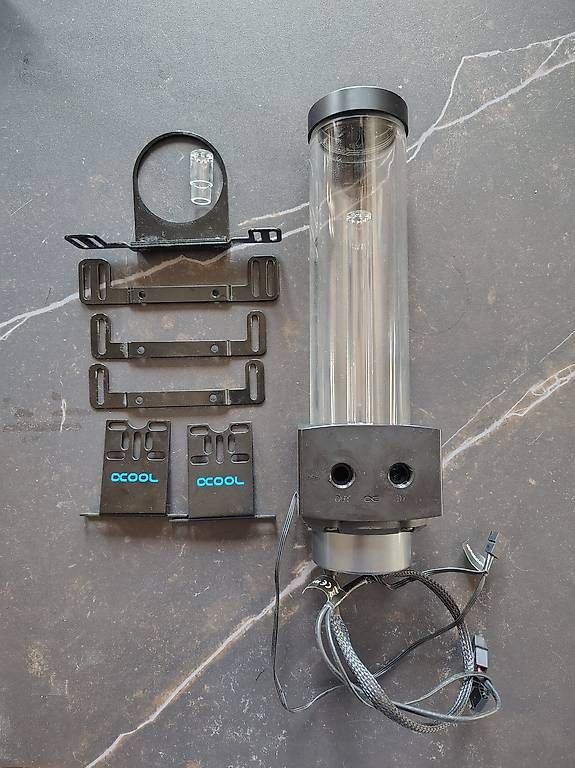 PC: Custom Wasserkühlungs Komponenten von Alphacool – Usato da Hünenberg venduto da Fieryjack 2