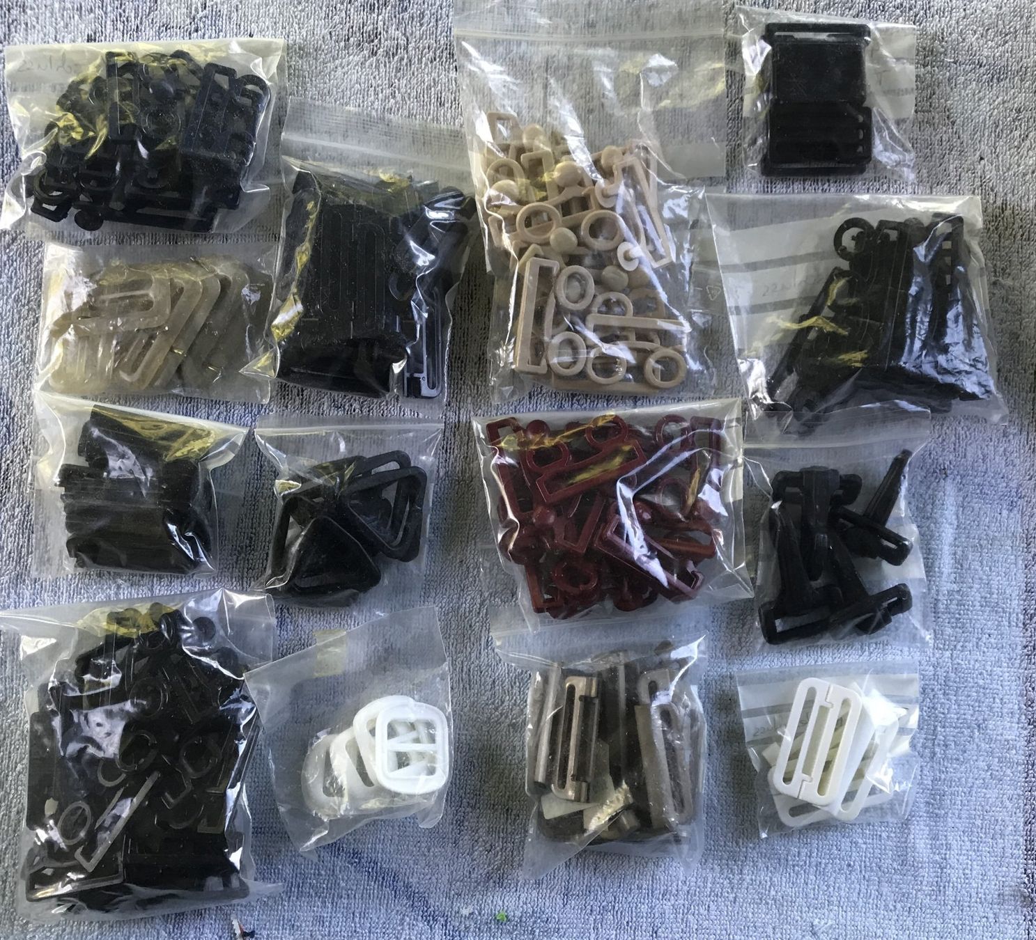 Kit bricolage: LOT VERSCHLÜSSE NEU – Nuovo (secondo la descrizione) da Ostermundigen venduto da crazy-horse-1840