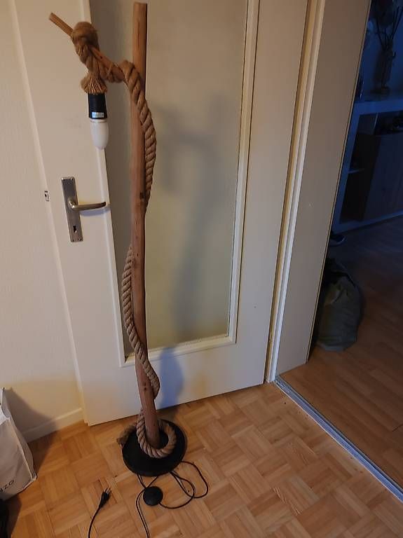 Lampade: Stehlampe, Steh Lampe – Usato da Dübendorf venduto da lyd_7gxl 1