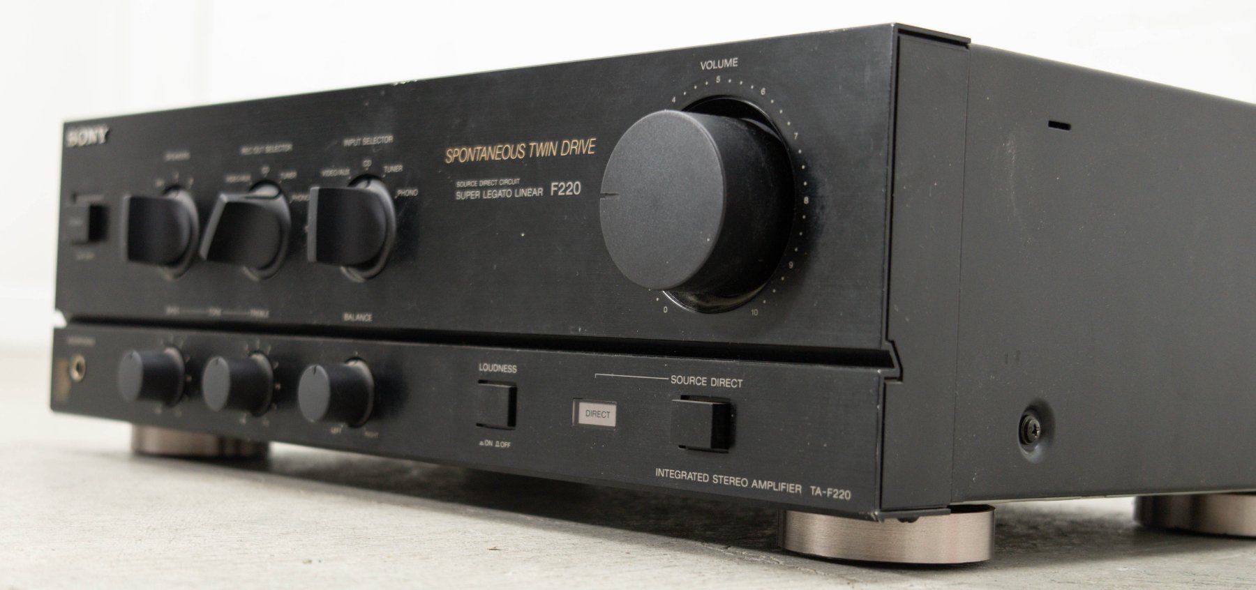 Sony Amplificatori: Verstärker SONY TA-F220 – Usato da Zürich venduto da ZuercherBrockenhaus 2