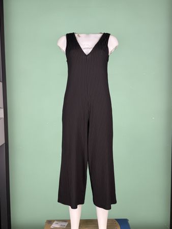Schwarzer Overall