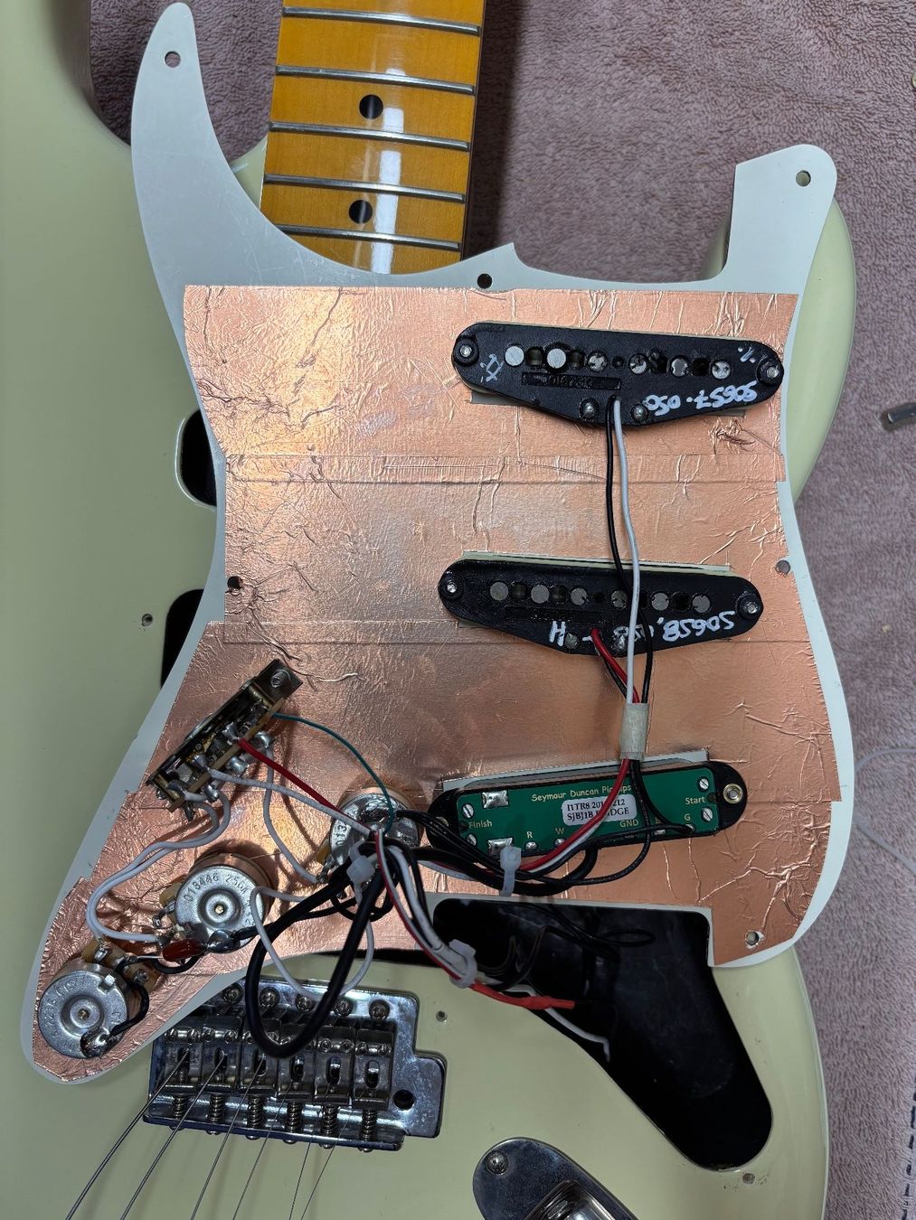 Squier Strumenti musicali: 2007 Fender Squier 50's Classic Vibe Stratocaster – Usato da Buch SH venduto da JTThomas 6
