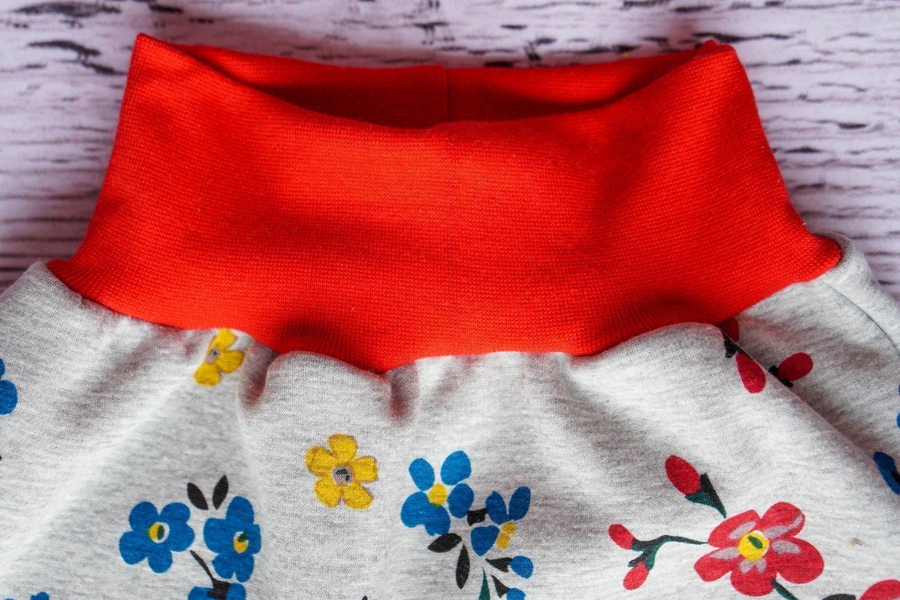 Pantaloni: Fleece Pumphose mit Blumen 74/80 - NEU – Nuovo e nell'imballaggio originale da Zürich venduto da sambaum 2