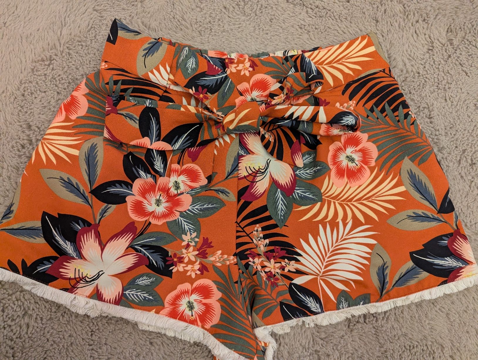 Zara Pantaloni: short Zara S – Usato da Montreux venduto da dem_gyt9