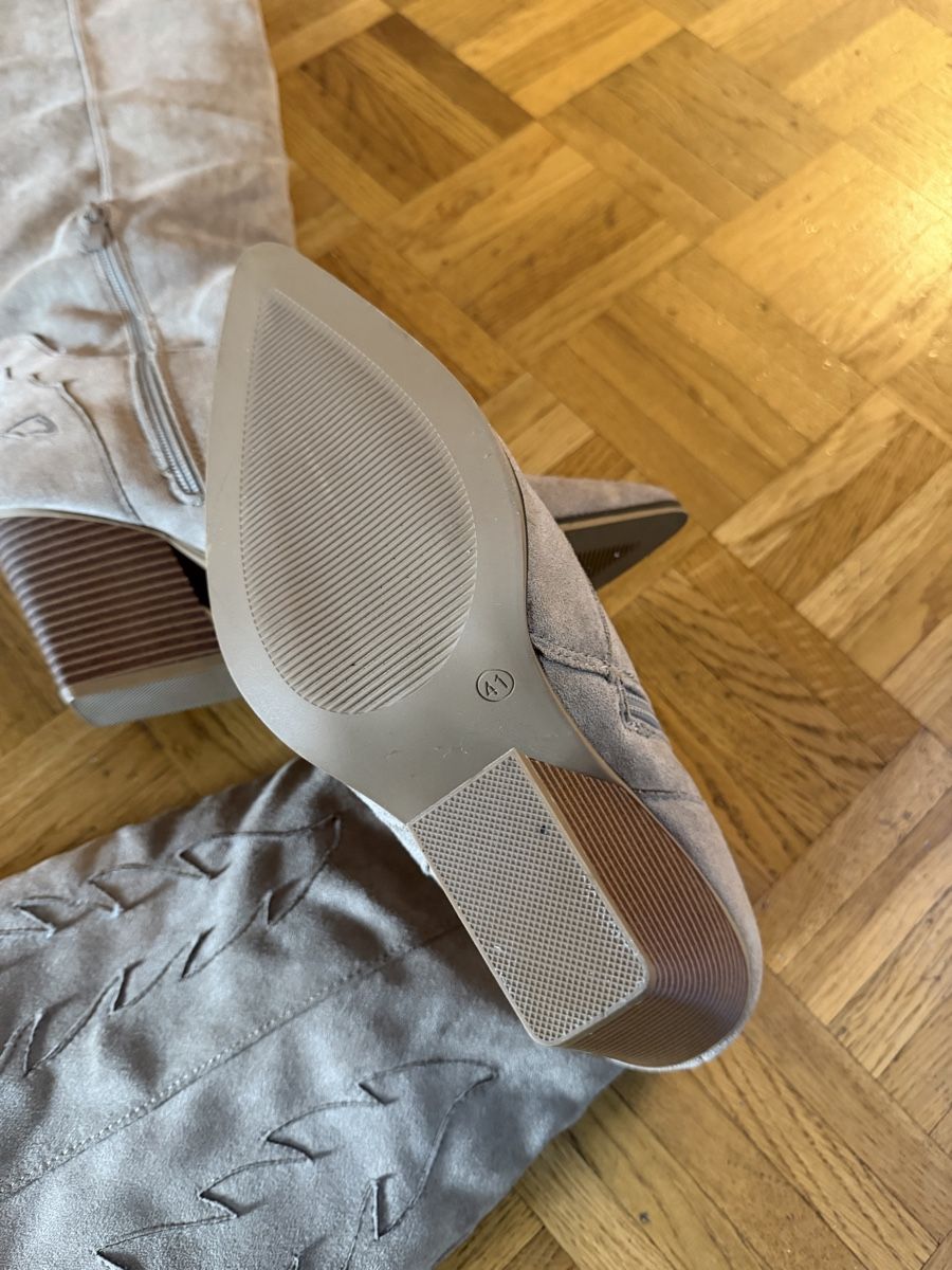 Scarpe da donna: Beige Cowboy Boots Size 41 – Nuovo (secondo la descrizione) da Petit-Lancy venduto da kay_b2kf 3