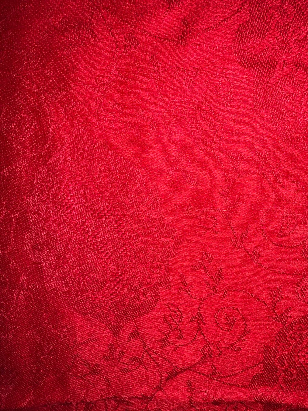 Foulard & Sciarpe: Schöner roter Schal – Usato da Grosswangen venduto da shoes.bags.and.co 3