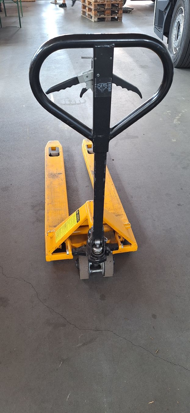 Carrelli elevatori e a forche: Hubwagen Modell DB 2000 2000 kg Tragkraft gebraucht – Usato da Langnau b. Reiden venduto da Erzierzi 4