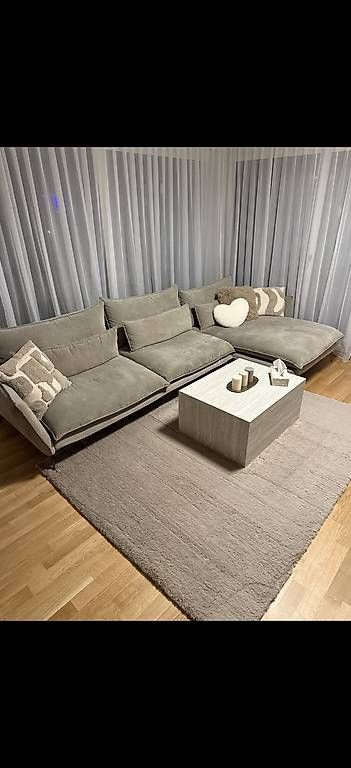 Sofas: Sofa / Couch – Gebraucht aus St. Gallen von jsto