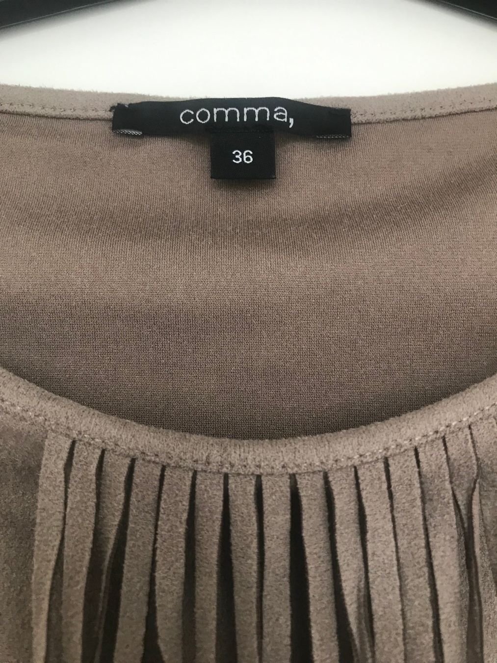 Comma Top: Commatop Grösse 36 in Wildleder Optik mit Fransen – Usato da Freienstein venduto da Jessy024 1