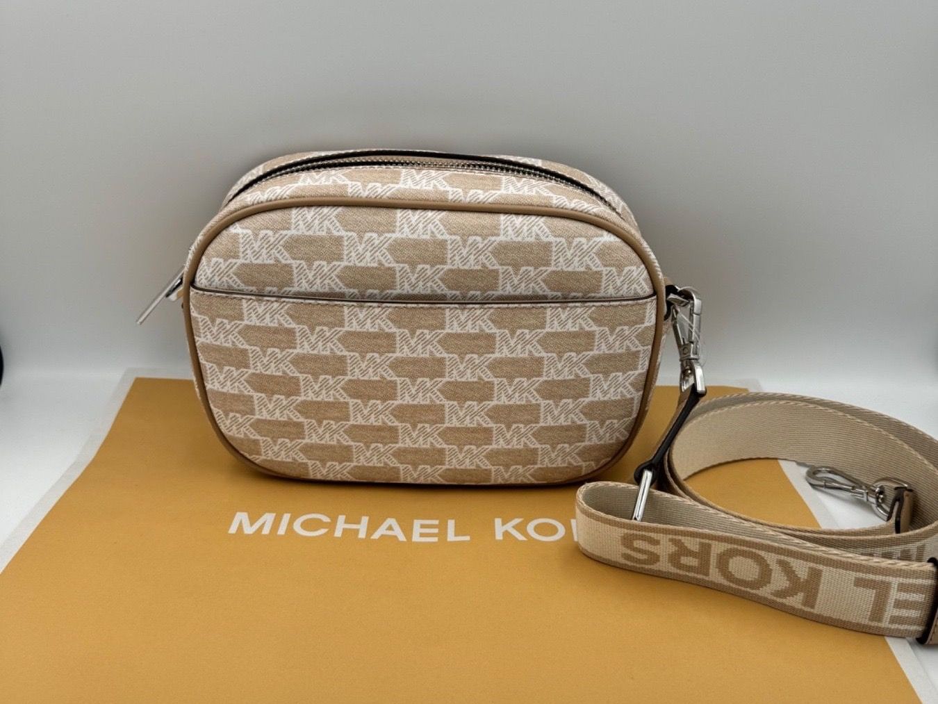 Michael Kors Sacs femmes: Michael Kors Umhängetasche – Neuf avec emballage d'origine à Wiedlisbach par Sistershop 1